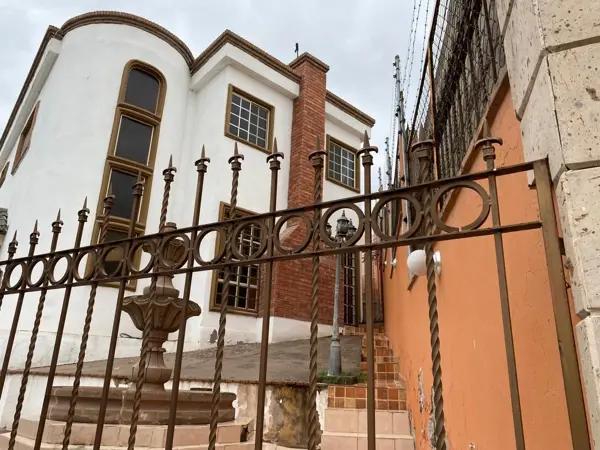 CASA VENTA EN COLONIA RAFAEL CASTELLANOS, GOMEZ PALACIO, DGO.