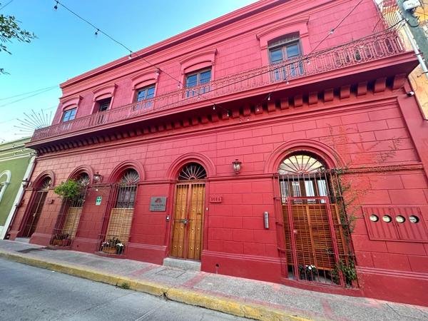 Majestuosa casona consta de 4 deptos en Centro Historico con piscina y reg prop cond