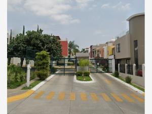 Casa en venta en Mirador del Tesoro, San Pedro Tlaquepaque, Jalisco Casa en venta en Mirador del Tesoro, San Pedro Tlaquepaque, Jalisco