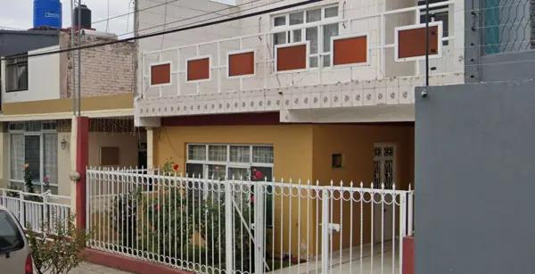 CASA EN VENTA EN LA LUNETA, ZAMORA, MICHOACÁN.