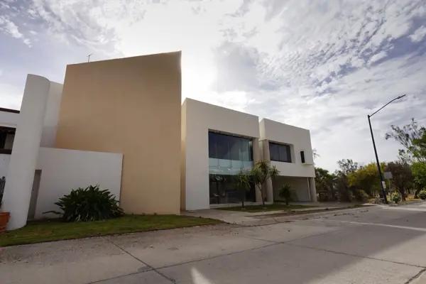 Casa en VENTA en Club de Golf los Naranjos