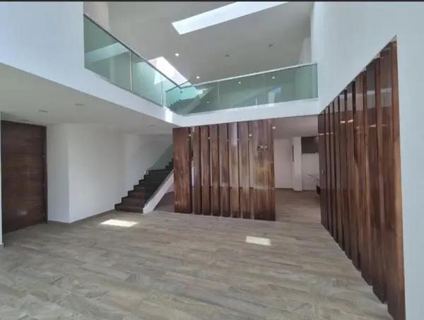 HERMOSA CASA EN VENTA RESIDENCIAL MALLORCA QUERETARO 4 RECAMARAS 3 LUGARES DE ESTACIONAMIENTO