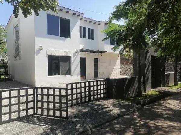 CASA en RENTA/Venta  Fraccionamiento Huertas del Llano