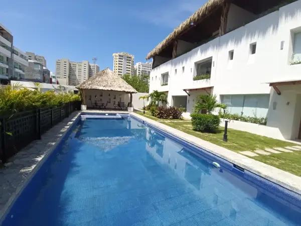 Villa en venta con acceso a la playa en Acapulco Diamante