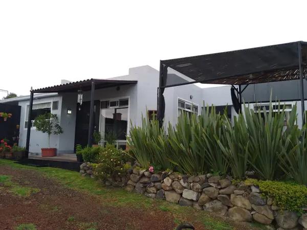 Casa de Campo en Aculco con Amplia Superficie y Jardín