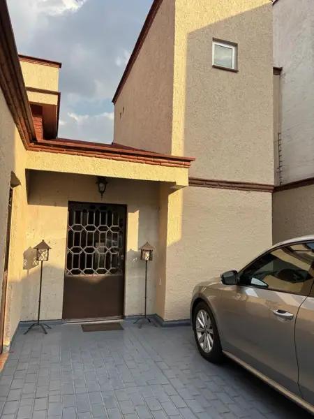 SE VENDE CASA EN VILLA VERDUM ( CALLE REIMS)