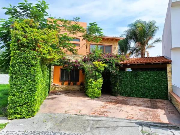 CASA EN VENTA EN LAS FUENTES RESIDENCIAL CORREGIDORA QUERETARO CASA EN VENTA EN LAS FUENTES RESIDENCIAL CORREGIDORA QUERETARO
