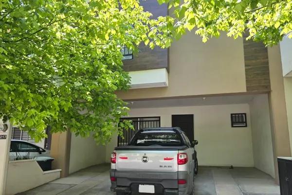 Casa en RENTA en Paseo la Estrella