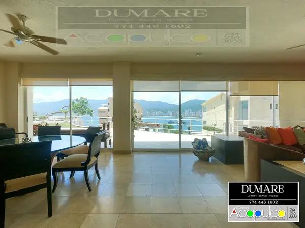 Departamento en venta con alberca y vista en Playa Guitarrón, Acapulco