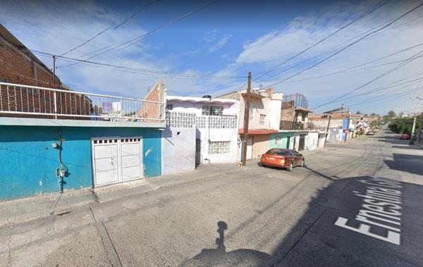 VENDO CASA EN LOS OLIVOS, LEON-GTO