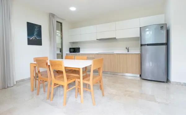 Departamento Amueblado en Venta en Aldea Zama, Tulum con Alberca y Cocina Equipada