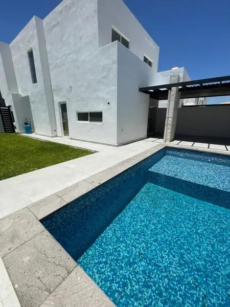CASA EN VENTA CON AMENIDADES CANCHA DE PADEL.