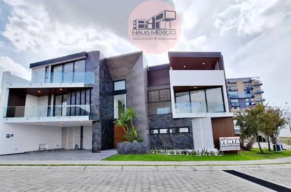 Casa en venta en Lomas de Angelópolis, San Andrés Cholula, Puebla
