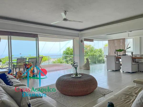 Espacioso departamento con terraza y vista al mar Espacioso departamento con terraza y vista al mar