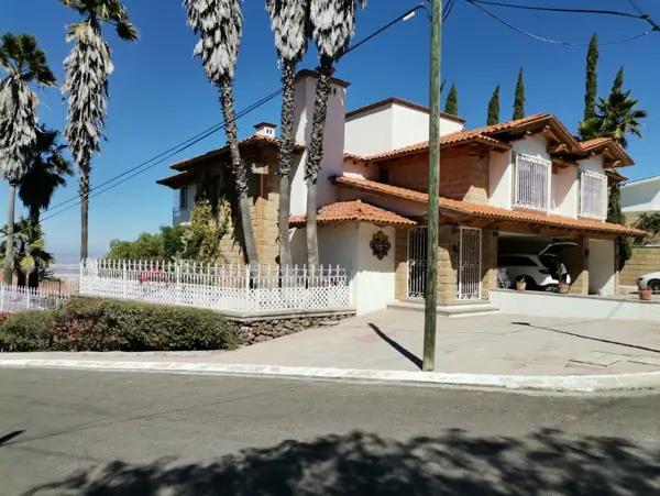 CASA EN VENTA VISTA REAL, CORREGIDORA