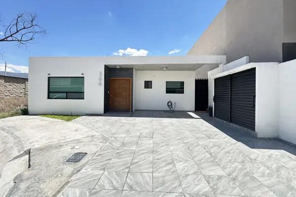 Casa en VENTA de 1 planta en La Escondida Casa en VENTA de 1 planta en La Escondida