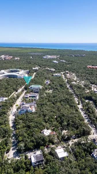 Losantos L8. Terreno dentro de residencial en Aldea Zamá Premium, Tulum