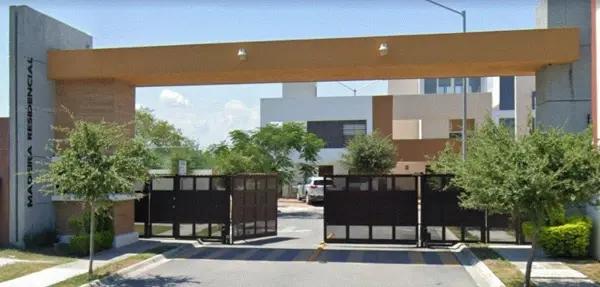 Casa en venta en Los Tres Nogales, Residencial Madeira Apodaca -ADJUDICADA