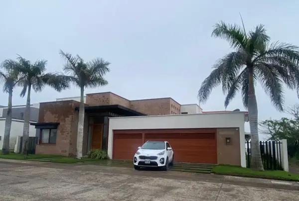 Venta de Residencia en fraccionamiento exclusivo en la Riviera Veracruzana Venta de Residencia en fraccionamiento exclusivo en la Riviera Veracruzana