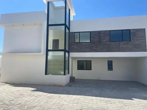 Casa en venta en Santa María, San Mateo Atenco, México