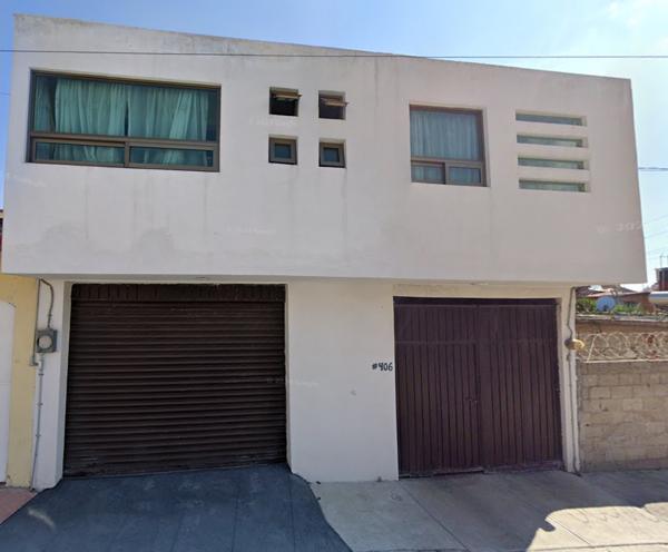 Casa en venta en Parques Nacionales, Toluca, México Casa en venta en Parques Nacionales, Toluca, México