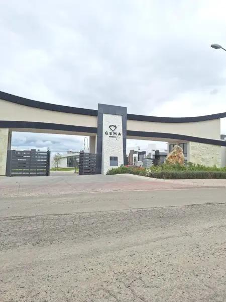 ??? ¡LA CASA QUE REFLEJA TU ÉXITO YA TE ESTÁ ESPERANDO!
EN VENTA