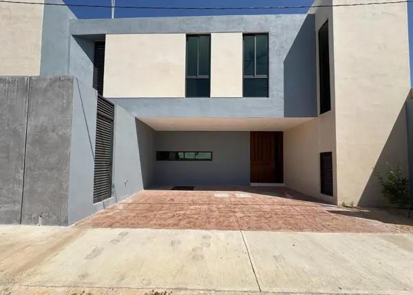| Hermosa casa de 3 recámaras + cuarto de servicio en la col. México Oriente |