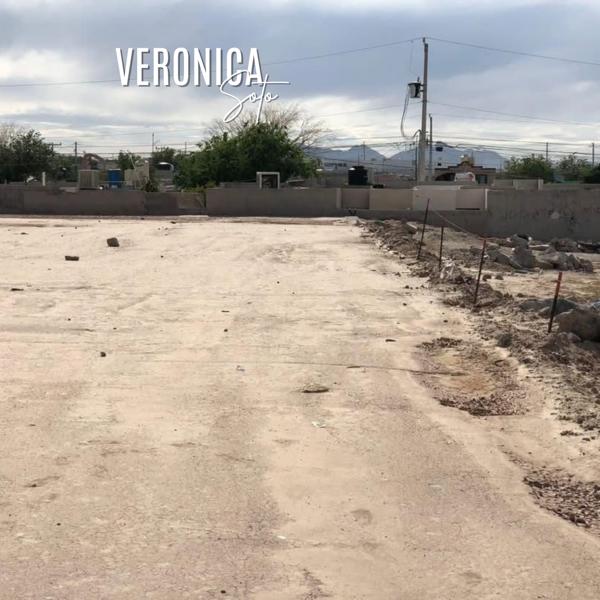 TERRENO COMERCIAL EN VENTA CALLE HENEQUÉN Y JUMANOS