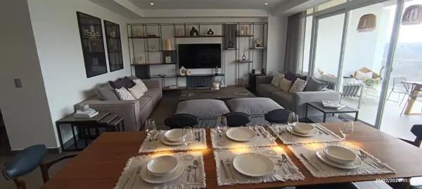 Apartamento en Venta en Bosque Real, Huixquilucan con Amenidades Premium