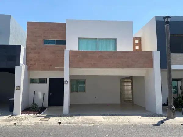 Casa en Venta en Lomas del Sol, Alvarado: Hogar en Comunidad Cerrada en la Riviera Veracruzana