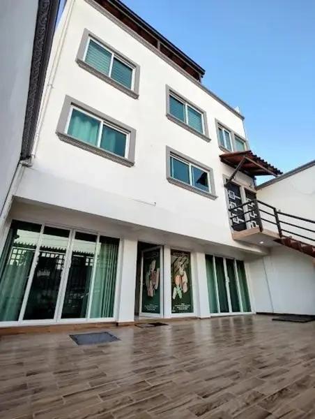 EDIFICIO EN VENTA EN CORREGIDORA, CERCA DE PUERTA REAL