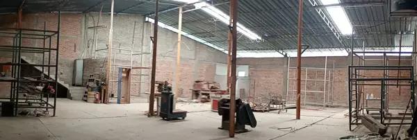 RENTA DE BODEGA 400 M2 CON ANDEN AREA TECHADA Y PATIO DE MANIOBRAS 2000M2