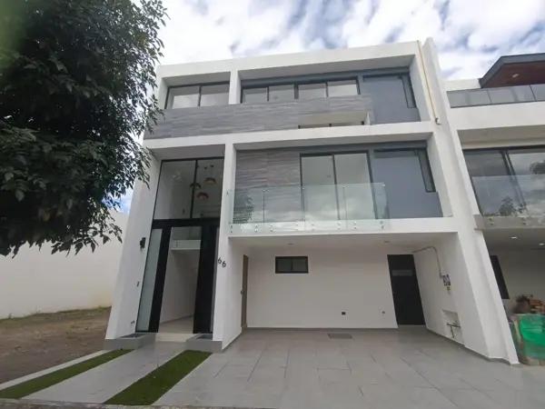 Casa en venta en Lomas Parque Foresta, San Andrés Cholula
