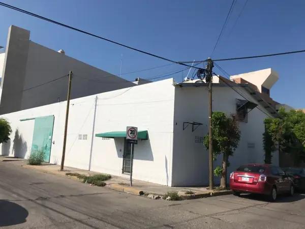 Bodega en renta  Culiacan 450 m² Col Guadalupe céntrica