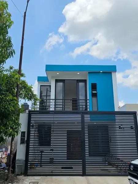 CASA HABITACIÓN 120 M2, 2 AUTOS, 2 NIVELES, $ 2.2 M, ACABADOS DE LUJO, BUENA UBICACIÓN, EL UNIVERSO