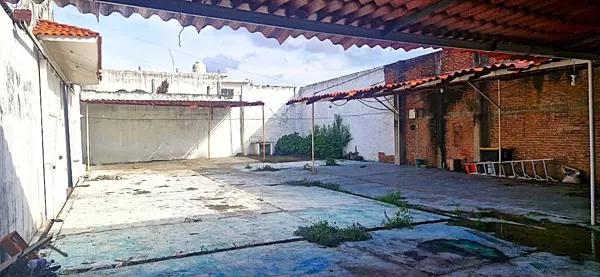 Terreno lado sombra con 25m de frente, ideal para construir 2 casas o torre de deptos Col Centro Ver