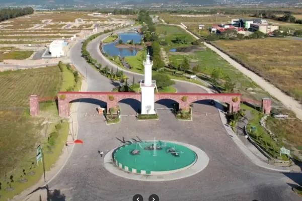 TERRENO EN VENTA EN FARO DE LOS CISNES TERRENO EN VENTA EN FARO DE LOS CISNES