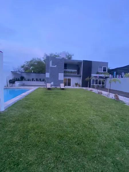 Casa nueva con alberca en Puente de Ixtla, Morelos
