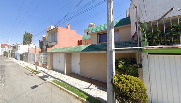 CASA EN VENTA EN VALLE DON CAMILO-TOLUCA