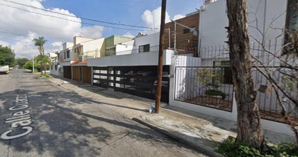 CASA EN VENTA EN BOSQUES DE LA VICTORIA