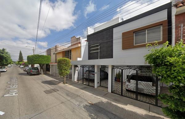 VENDO CASA EN JARDINES DE SAN JOSE, GDL-JAL