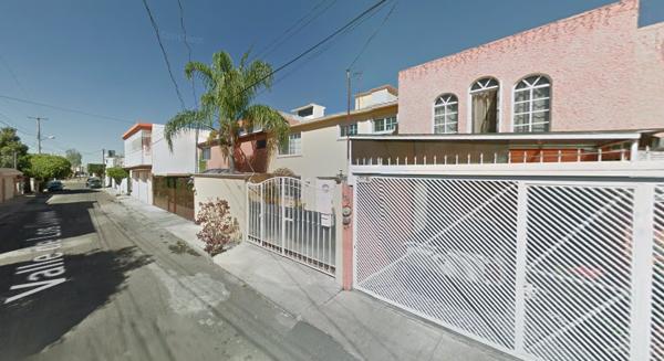 VENDO CASA EN VALLE DE LOS GIRASOLES, CELAYA-GTO