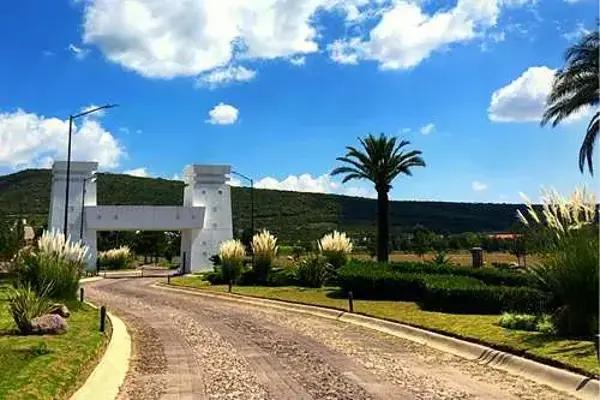 Terreno Residencial en Venta de 2400.48m2 en Valle de los Reyes, León, Guanajuato