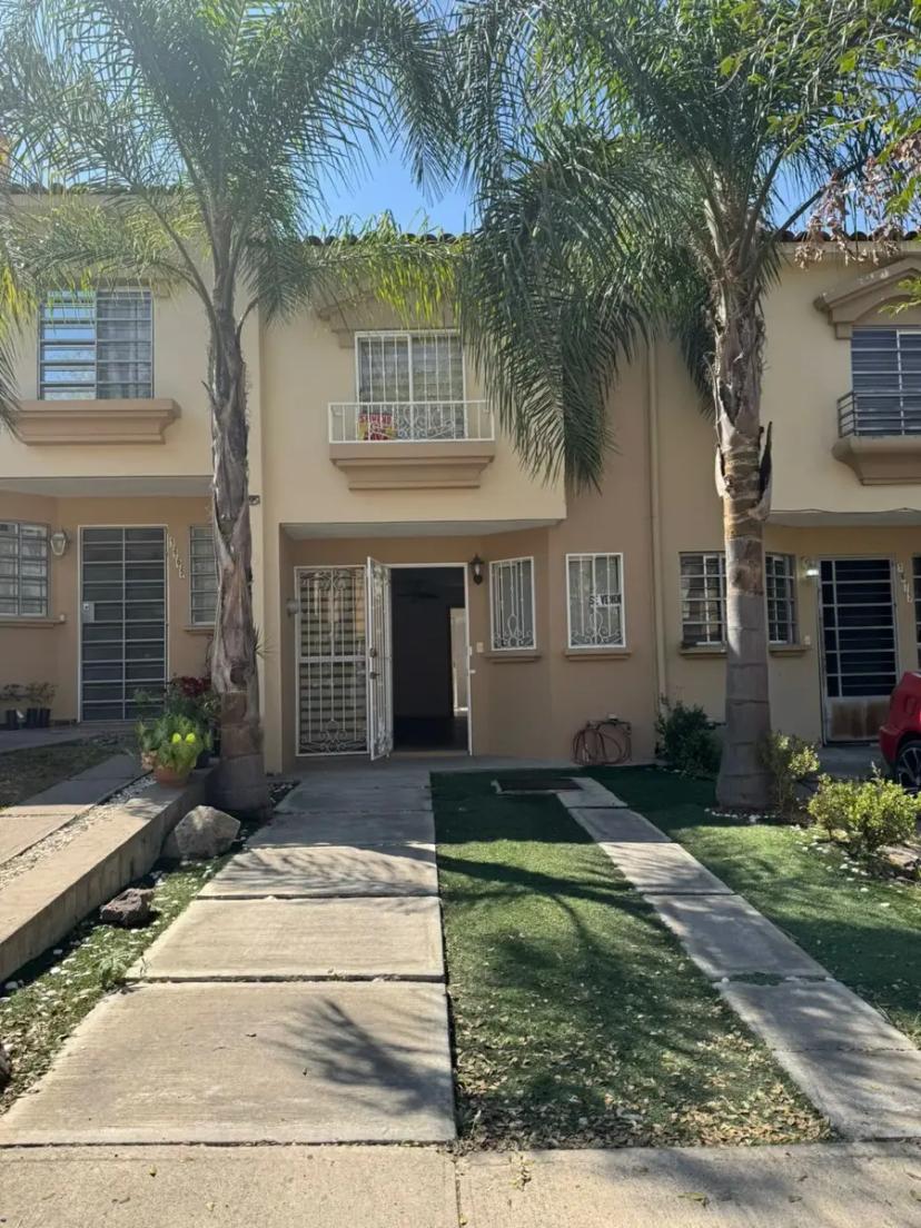 Foto 0 de Casa en venta en Los Robles, Zapopan, Jalisco | Id nn-ut1000174
