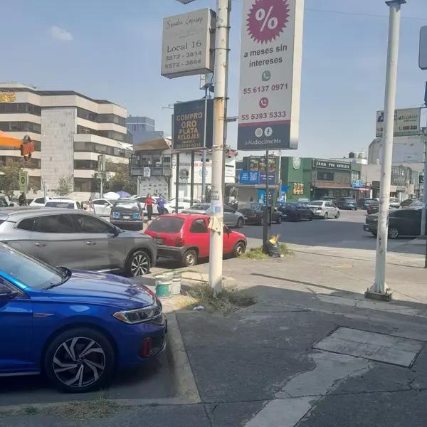 LOCAL EN VENTA EN CTO. COMERCIAL SATELITE