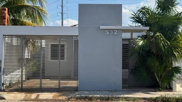 | Confort y estilo: Casa en venta en Caucel | | Confort y estilo: Casa en venta en Caucel |