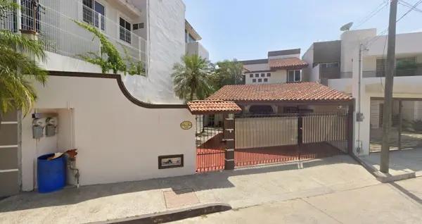 CASA EN VENTA EN LOMAS DE ROSALES, TAMPICO, TAMAULIPAS.