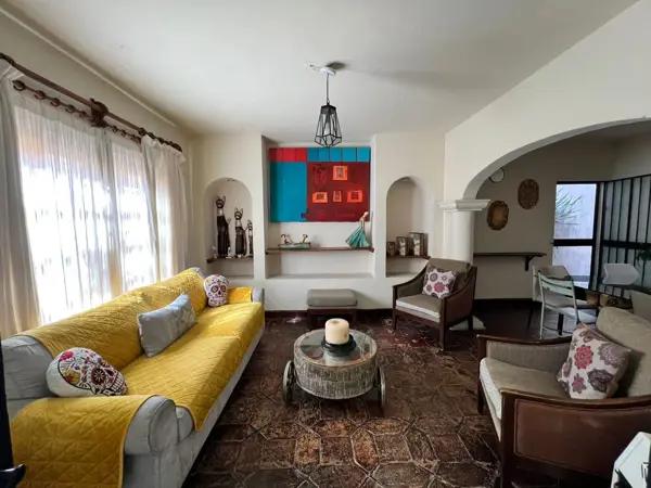 VENDO CASA CENTRICA COLONIAL, EN LAS CALLES MAS BONITAS DEL CENTRO DE SAN MIGUEL DE ALLENDE, GTO