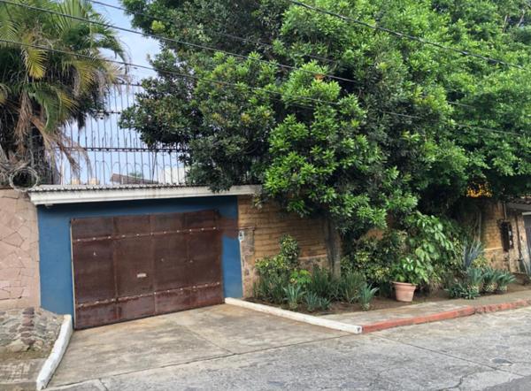 SE VENDE CASA DE UNA PLANTA EN VISTA HERMOSA
