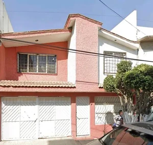 Casa en venta en Metropolitana Segunda Sección, Nezahualcóyotl, México Casa en venta en Metropolitana Segunda Sección, Nezahualcóyotl, México